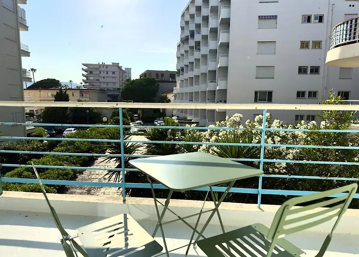 Cocon 2 Pers A 100m Des Plages * Αντίμπ